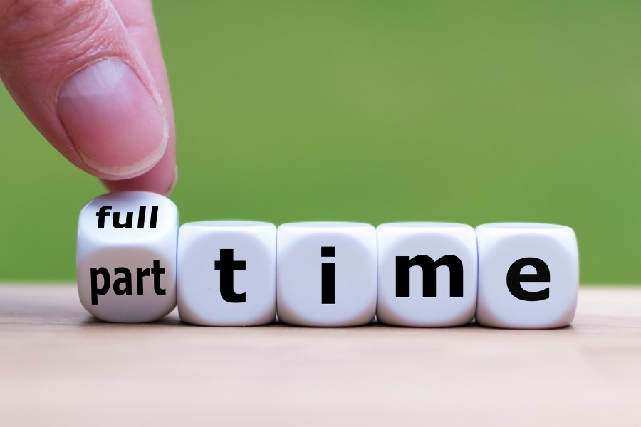 part-time-vs-full-time-employees-pros-cons-for-your-business-benely